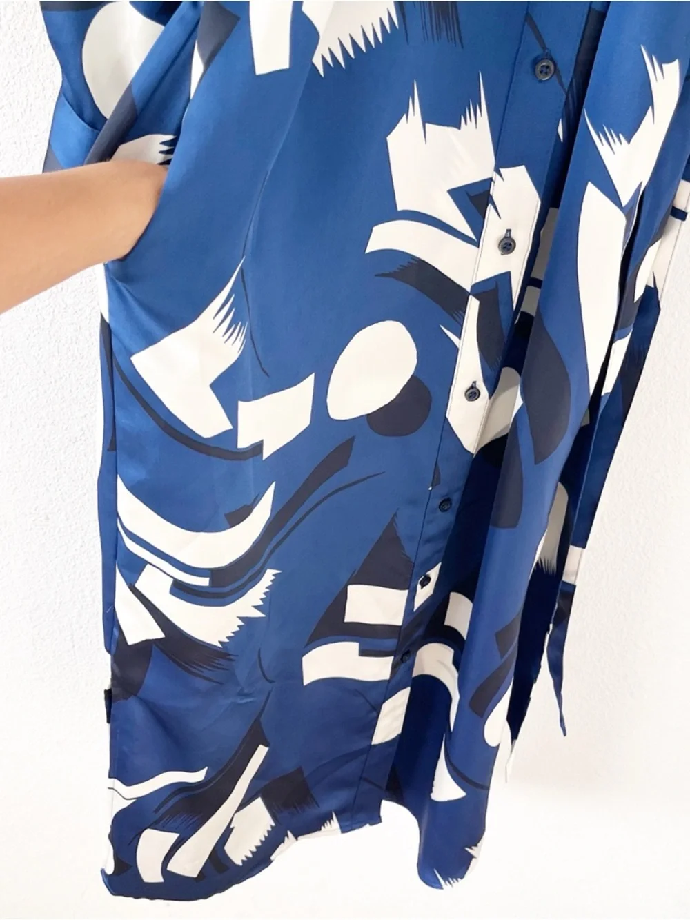 Lauren Ralph Lauren Blue Geometric-Print Satin Button Down Charmeuse Shirtdress - Picture 5 of 9